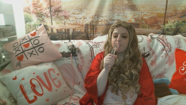 lovehollyann's Streamate show and profile