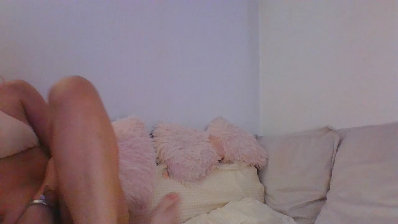 NaughtyLeahUK