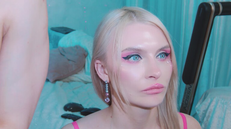 DenLina's Streamate show and profile