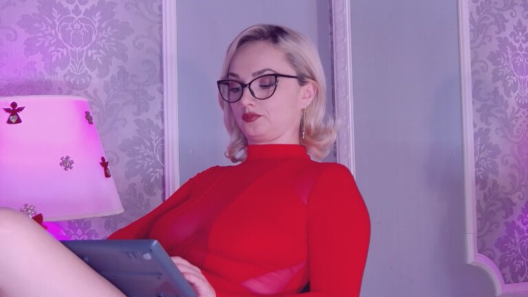 EllianaReese's Streamate show and profile