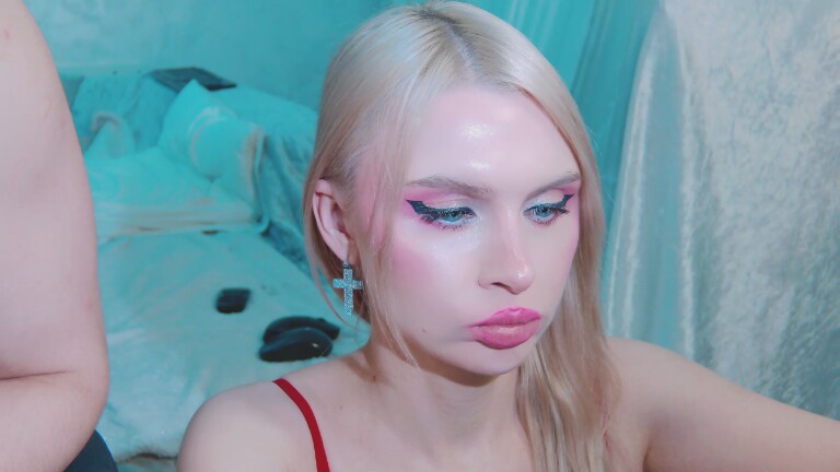 DenLina's Streamate show and profile